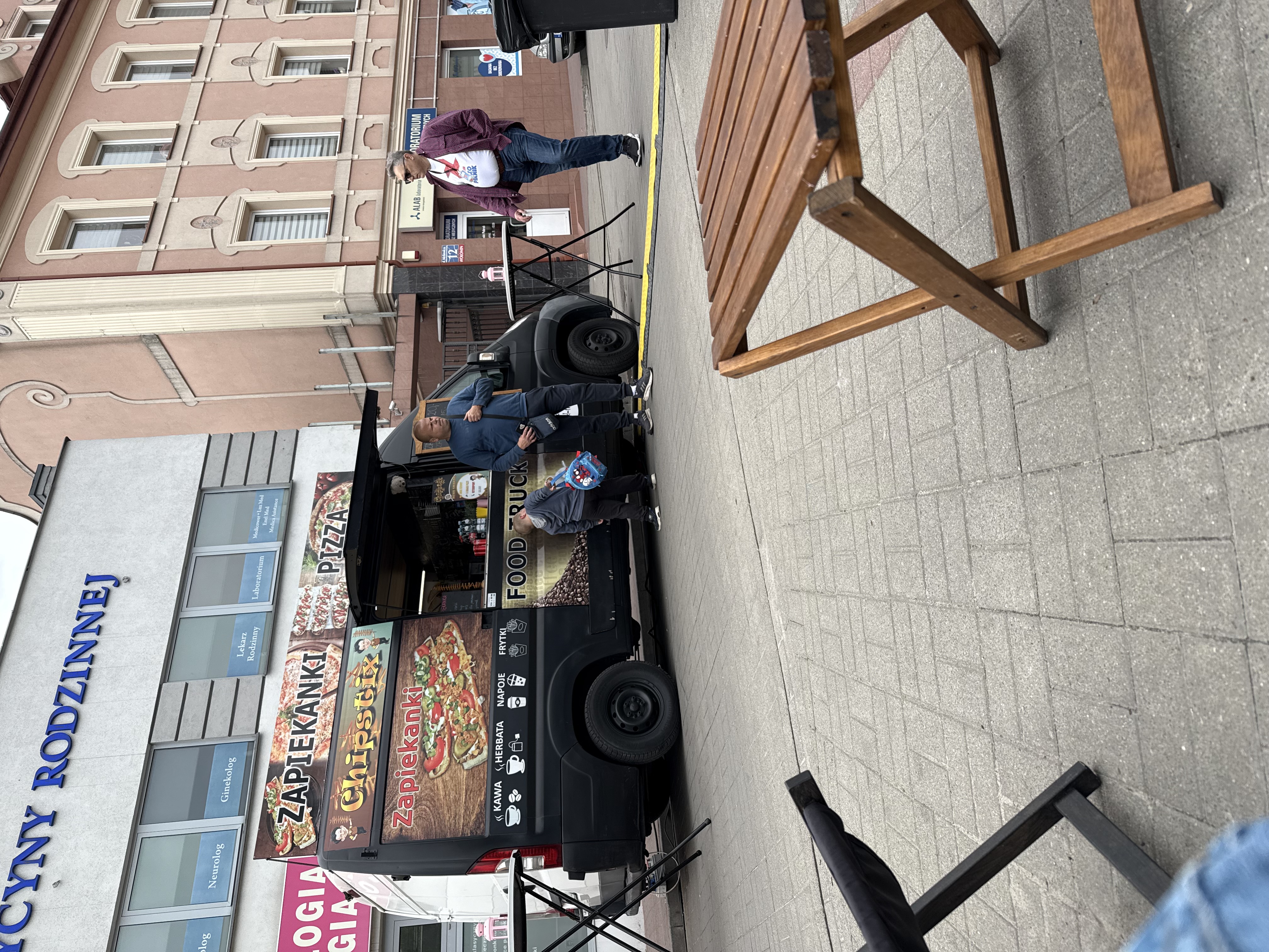Foodtruck nowoczesne foodtrucki